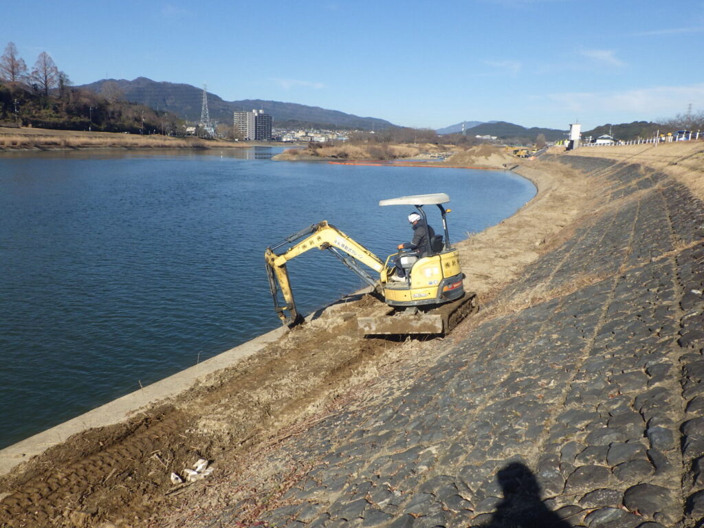 瀬田川太子地区河道内堆積土砂撤去他工事